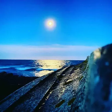 Cozy By The Sea *