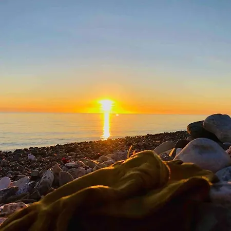 Cozy By The Sea * Yderby